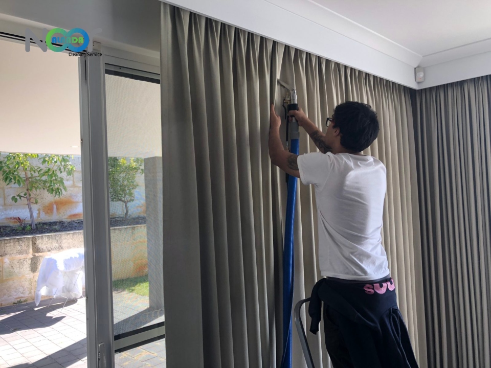 Curtain deep cleaning services Dubai